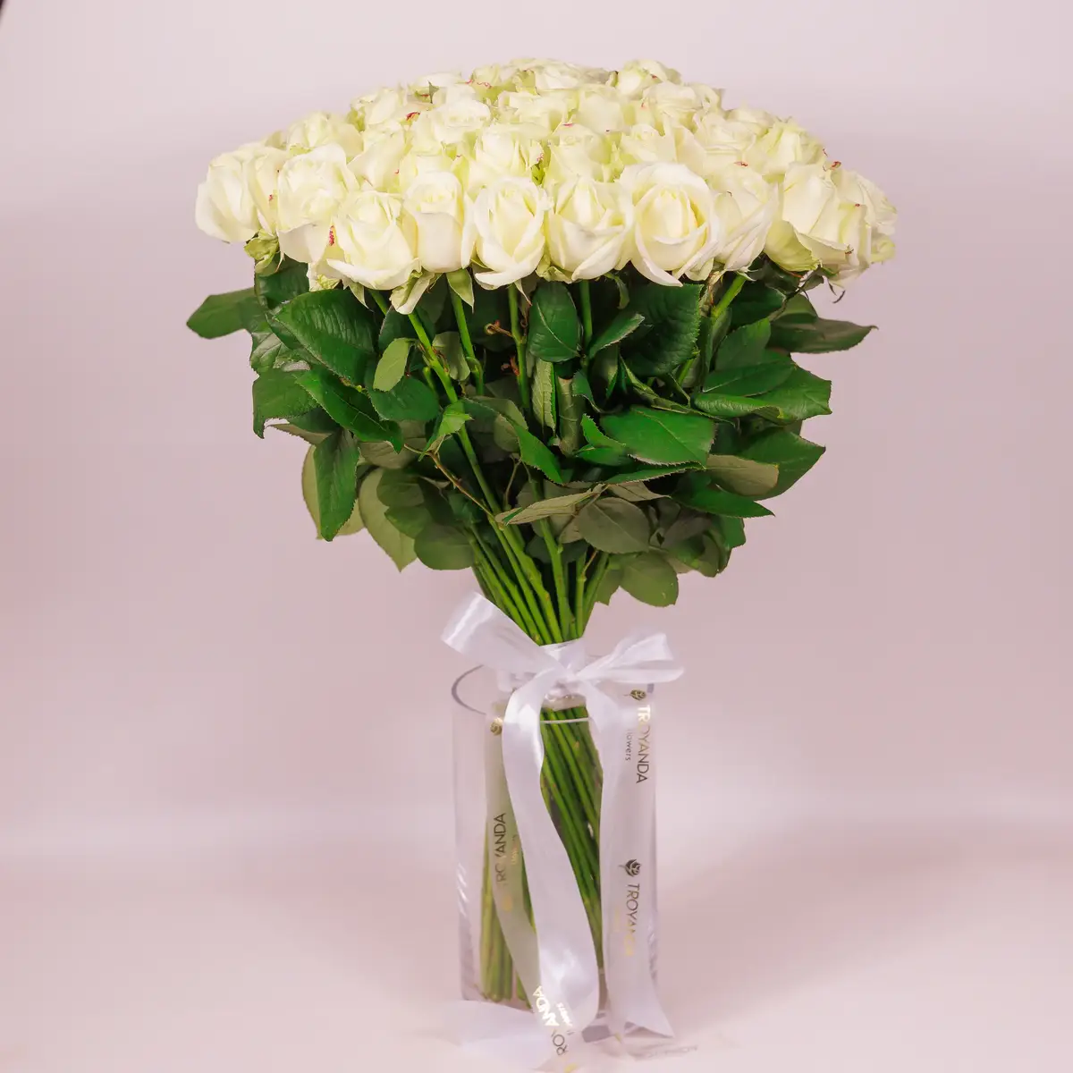 Букет 65 Троянд білих Аваланч купити