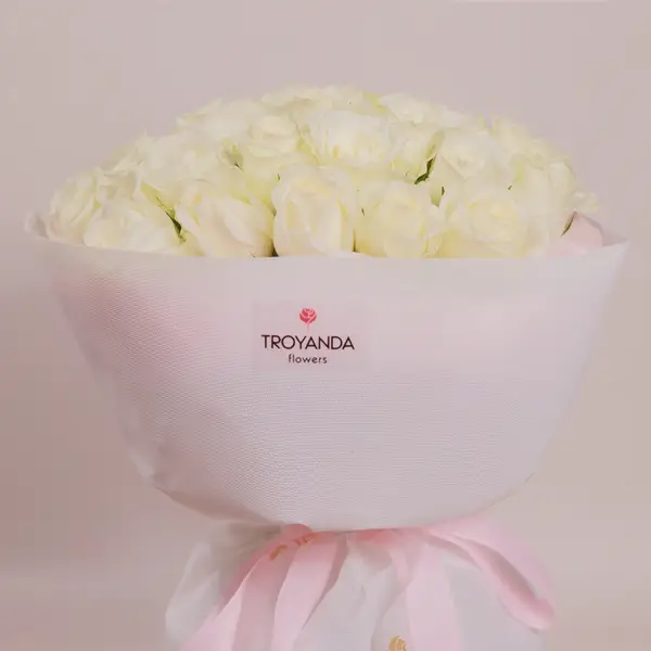 Букет 35 Троянд білих Альпе Де Хуез купити