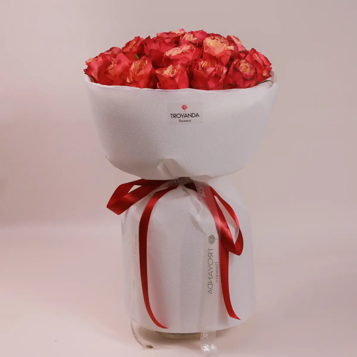 Букет 25 Троянд Богарт купити