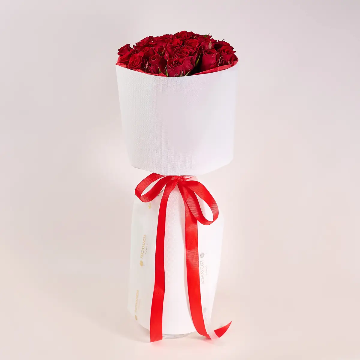 Букет 25 Роз красных Ред Игл купить