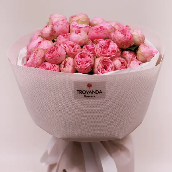 Букет 13 Троянд спрей Жизель купити