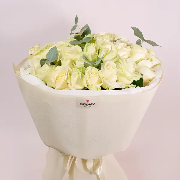 Букет 27 Роз белых Аваланч купить
