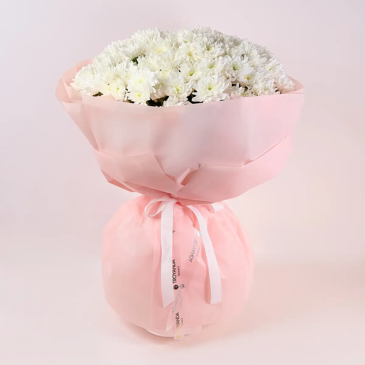 Букет 19 Білих Хризантем купити