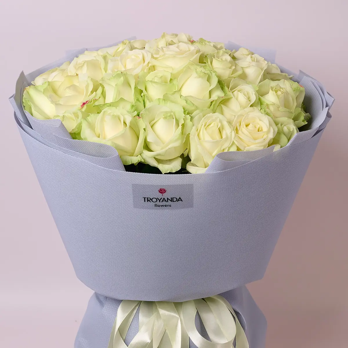 Букет 35 Троянд білих Аваланч купити недорого в Україні, фото 2