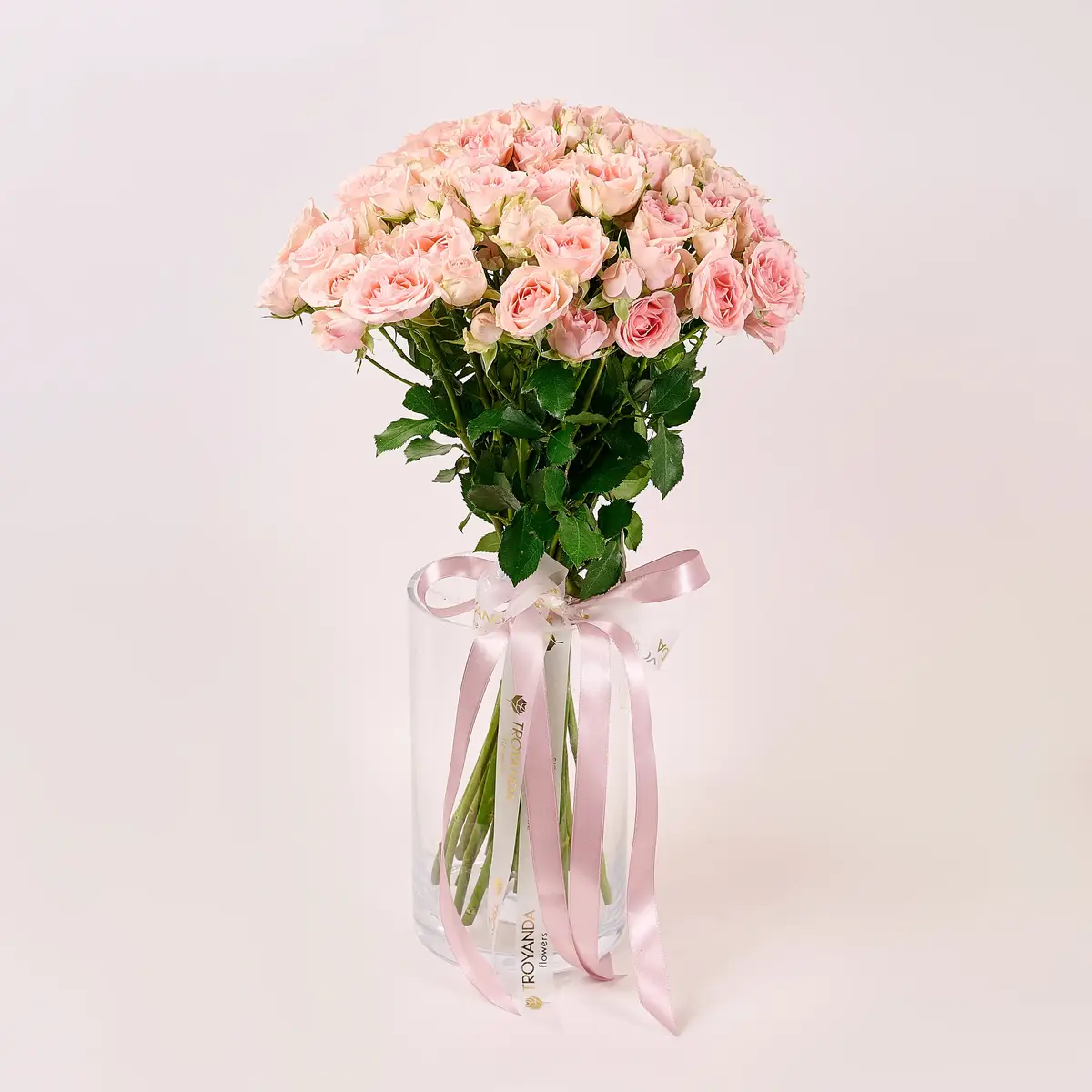 Букет 19 Троянд спрей Світ Сара купити