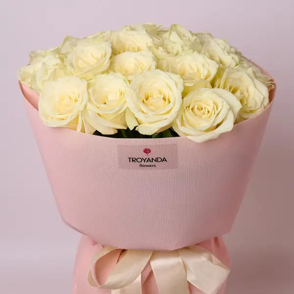 Букет 27 Троянд білих Сновсторм купити