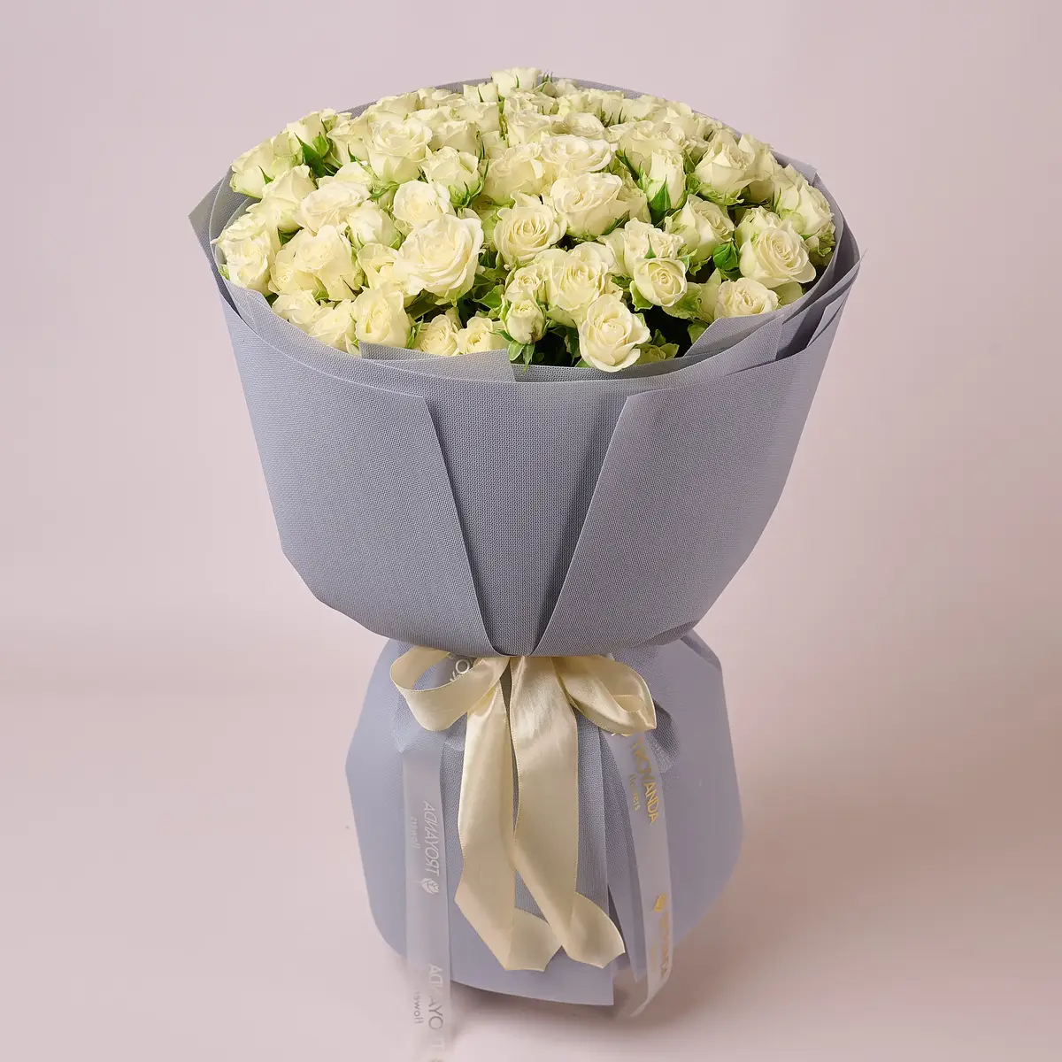 Букет 25 Троянд спрей Сновфлейк купити