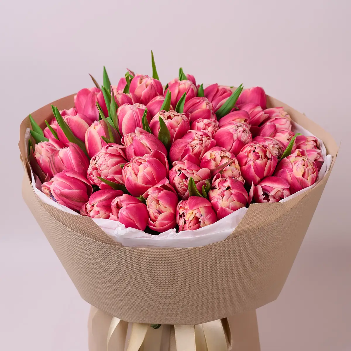 Букет 35 Розовых пионовидных Тюльпанов купить недорого в Украине, фото 2