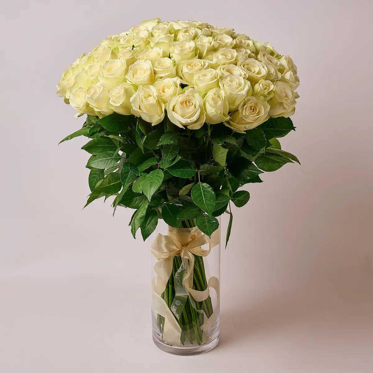 Букет 75 Роз белых Сновсторм купить