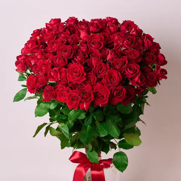 Букет 25 Троянд спрей Домініка купити