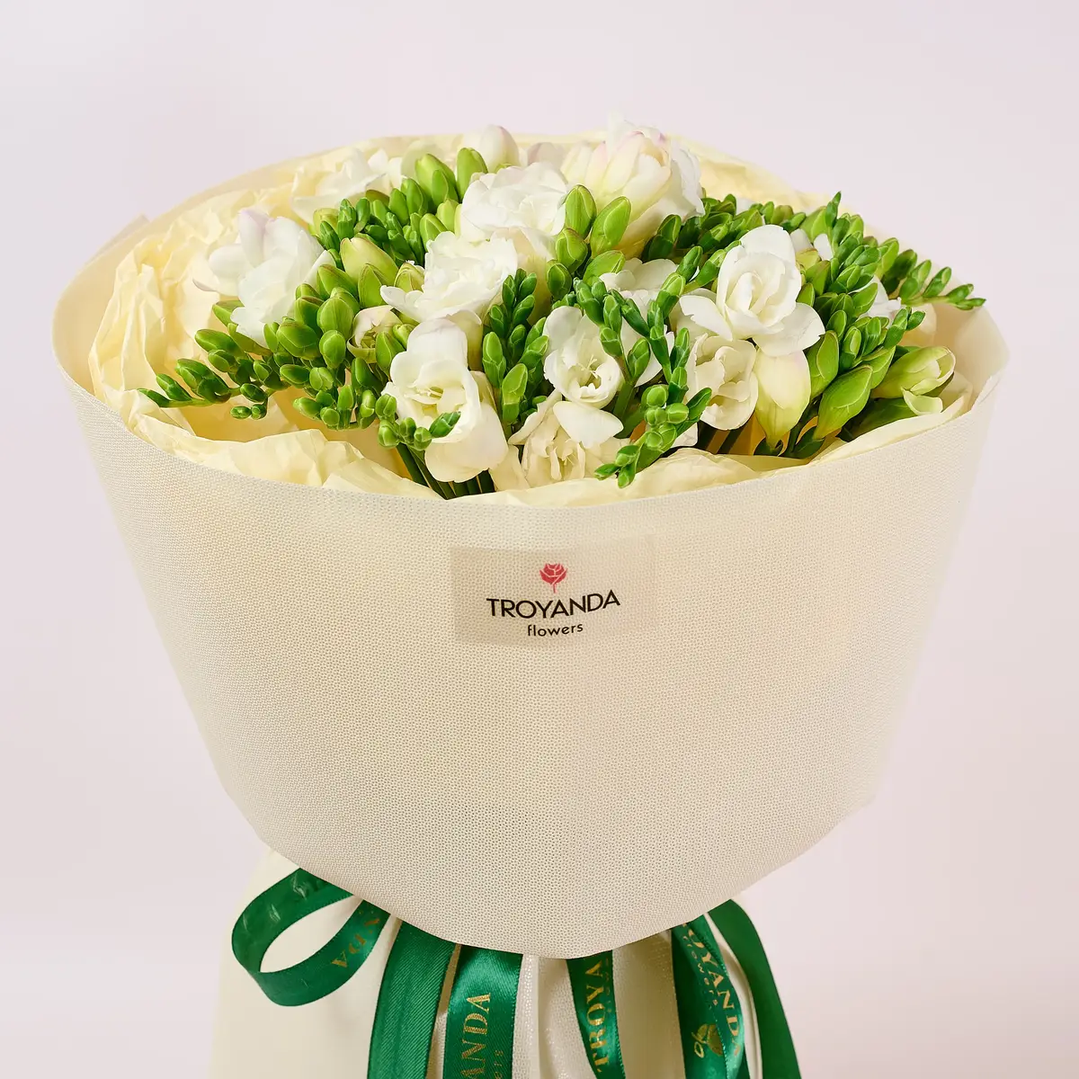 Букет 29 Білих Фрезій купити недорого в Україні, фото 2