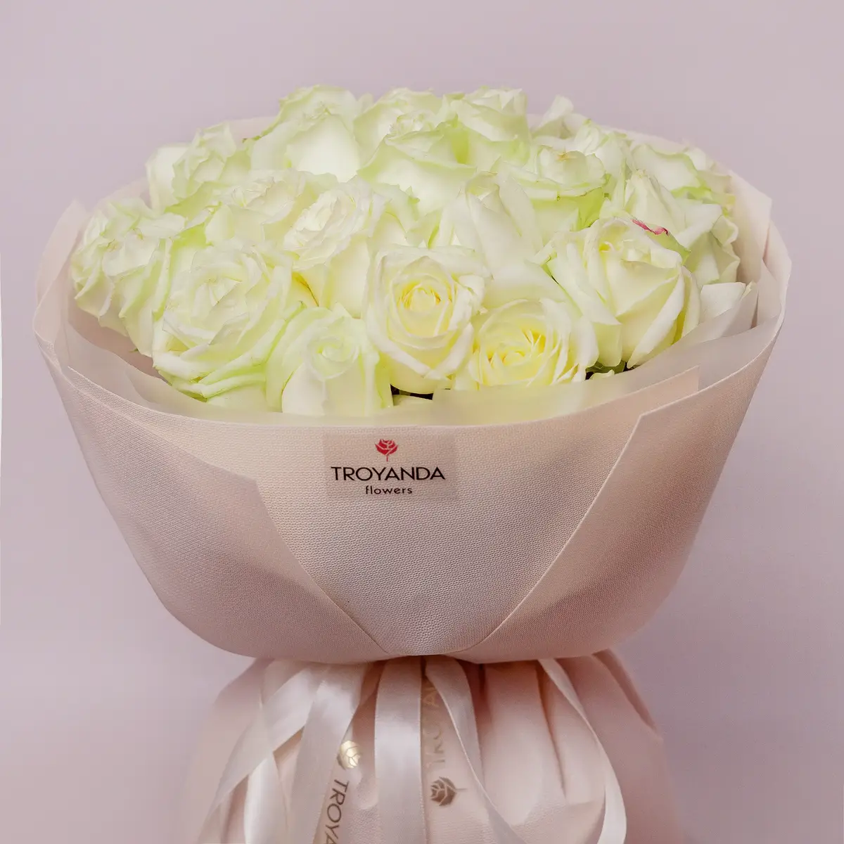 Букет 25 Троянд білих Аваланч купити недорого в Україні, фото 2