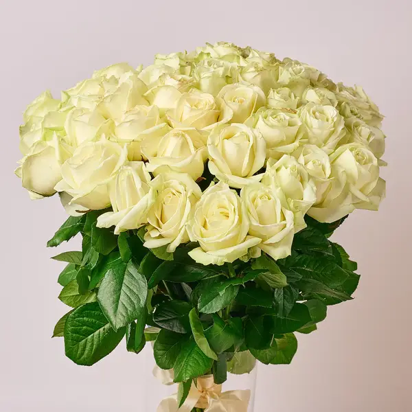 Букет 45 Троянд білих Аваланч купити