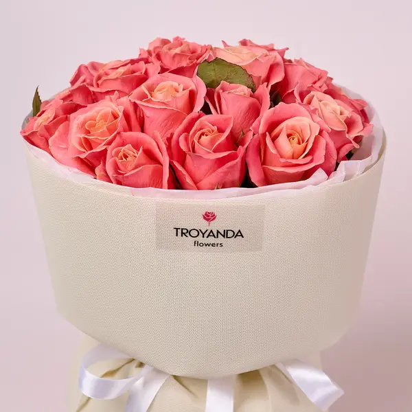 Букет 19 Роз Мисс Пигги купить