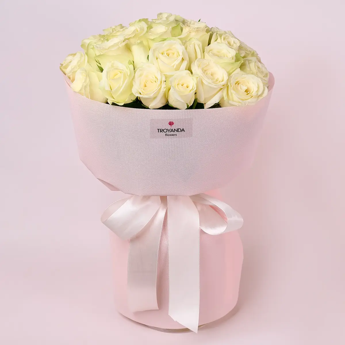 Букет 35 Троянд білих Сновсторм купити