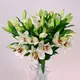 Букет 13 Білих Лілій купити