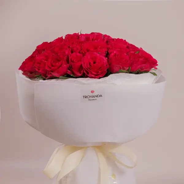 Букет 47 Троянд Мадам Церіз купити