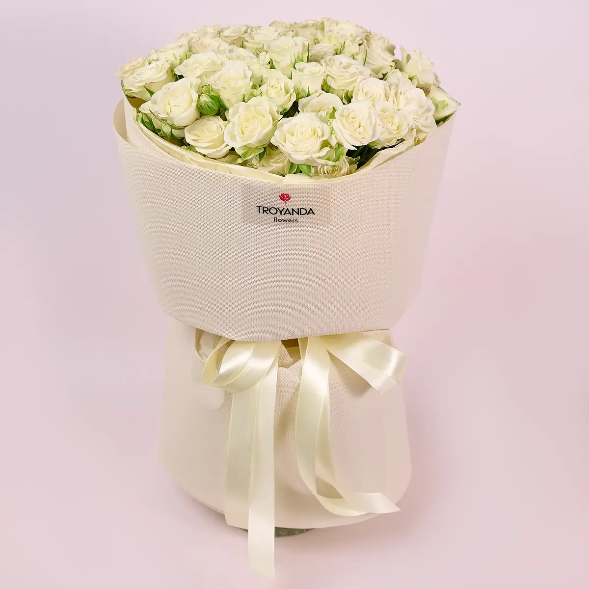 Букет 17 Троянд спрей Сновфлейк купити