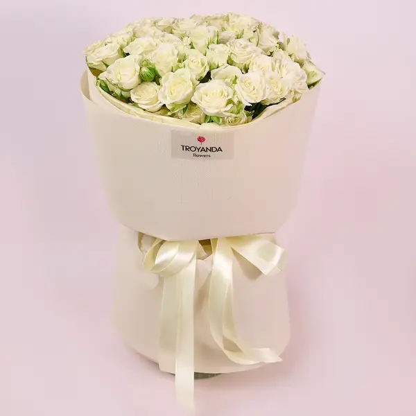 Букет 17 Троянд спрей Сновфлейк купити