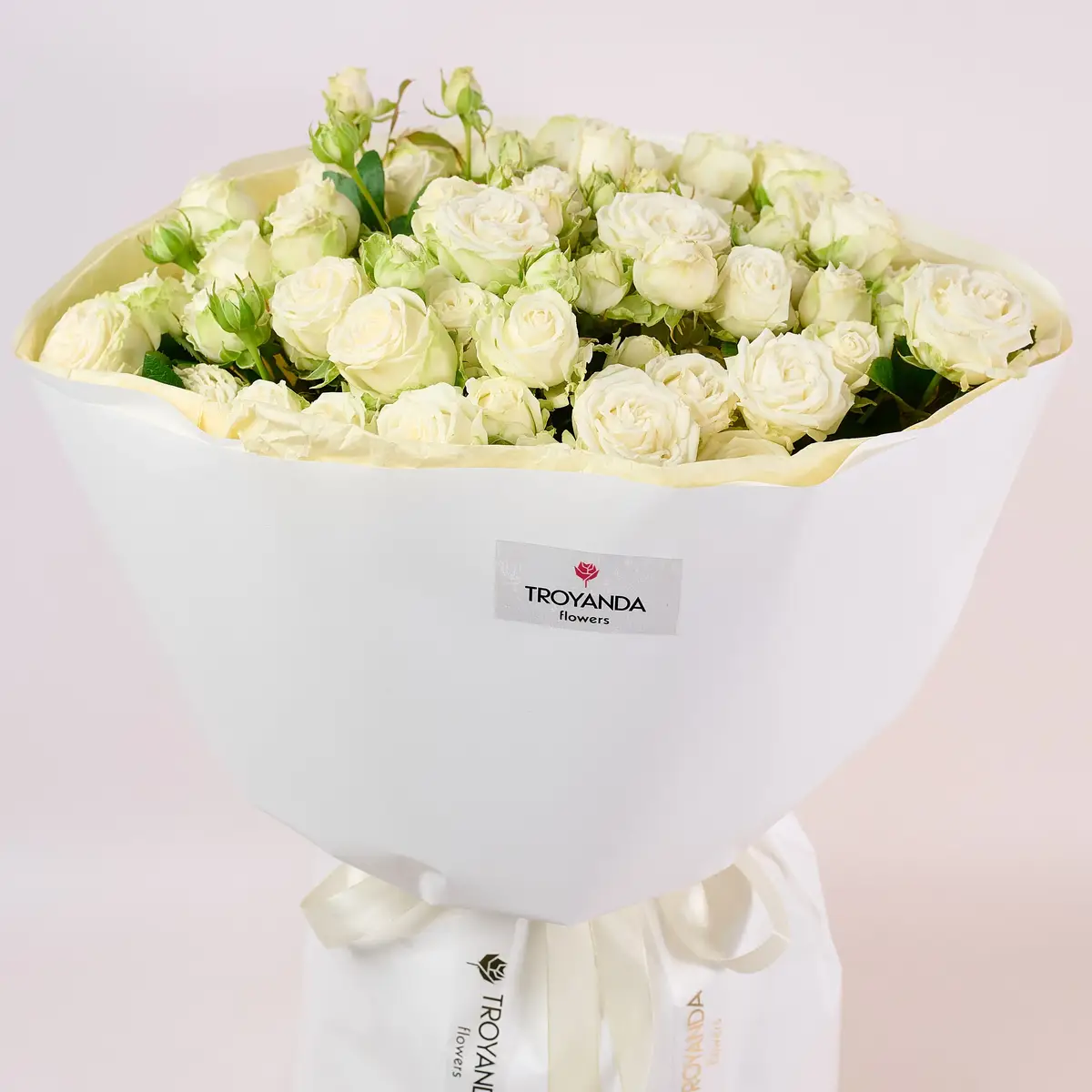 Букет 19 Роз спрей Мисс Бомбастик купить недорого в Украине, фото 2