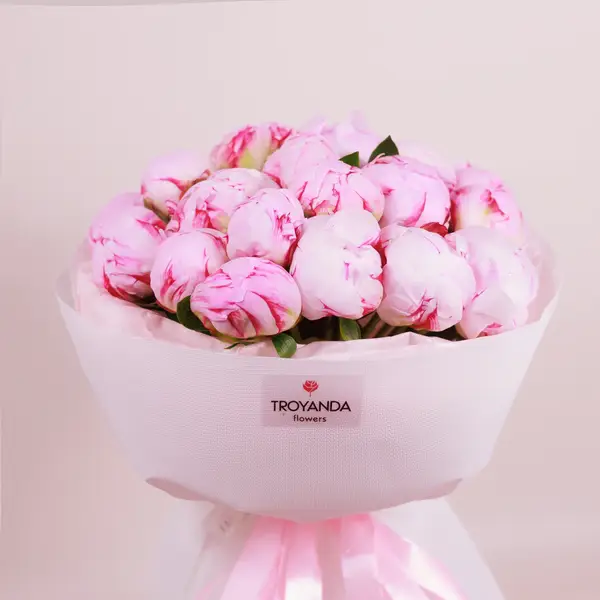 Букет из 25 розовых пионов Сара Бернард купить
