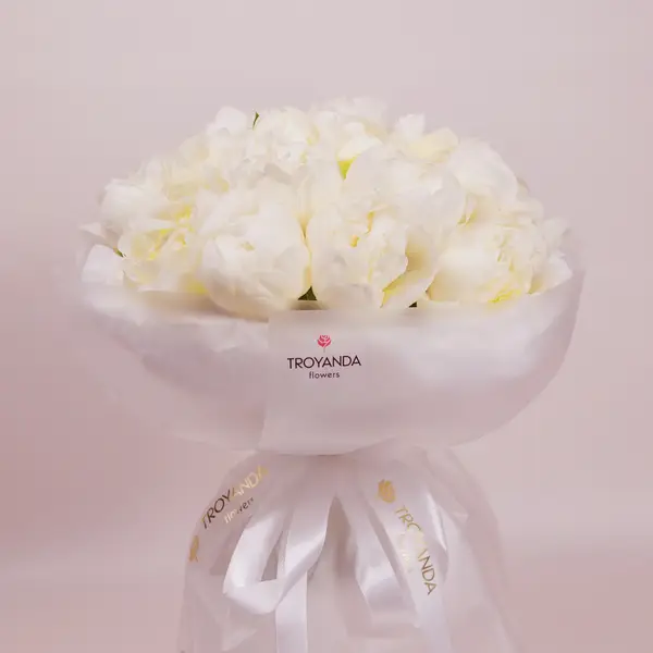 Букет 19 Білих Півоній Брайдл Шовер купити