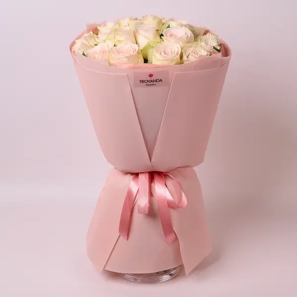 Букет 19 Троянд Хай Брайдл купити