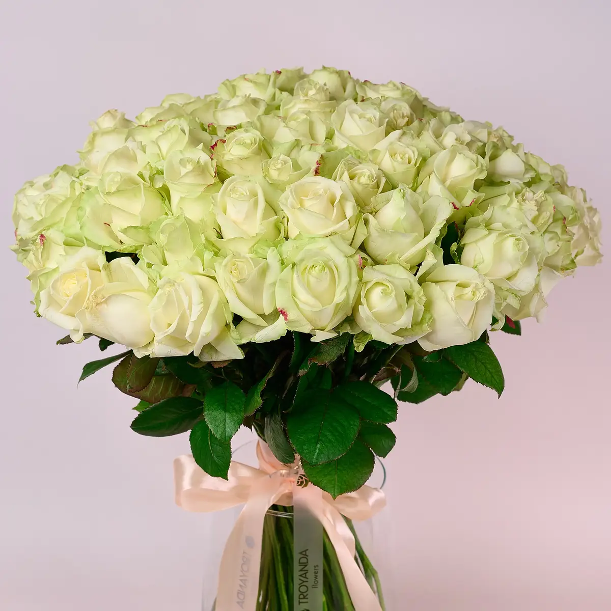 Букет 71 Троянда біла Аваланч купити недорого в Україні, фото 2