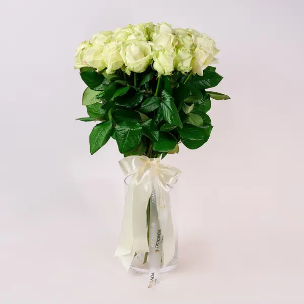 Букет 25 Троянд білих Аваланч купити