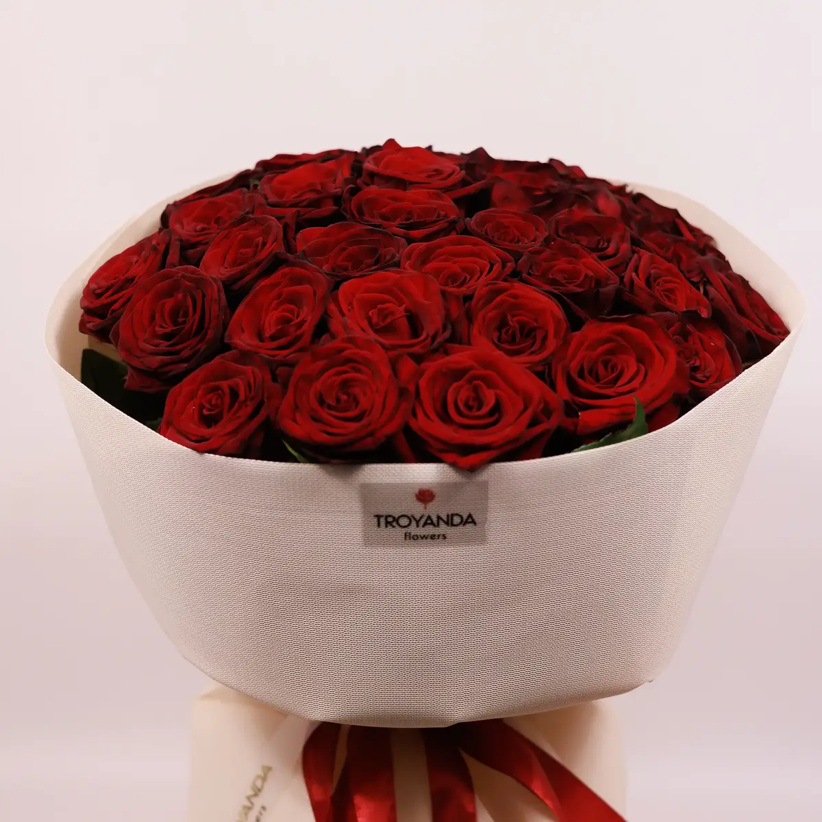 Букет 35 Троянд червоних Гран Прі купити недорого в Україні, фото 2