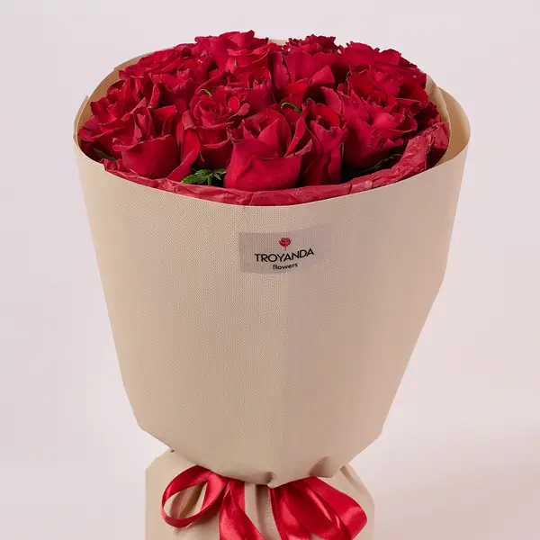 Букет 15 Троянд червоних Евер Ред купити