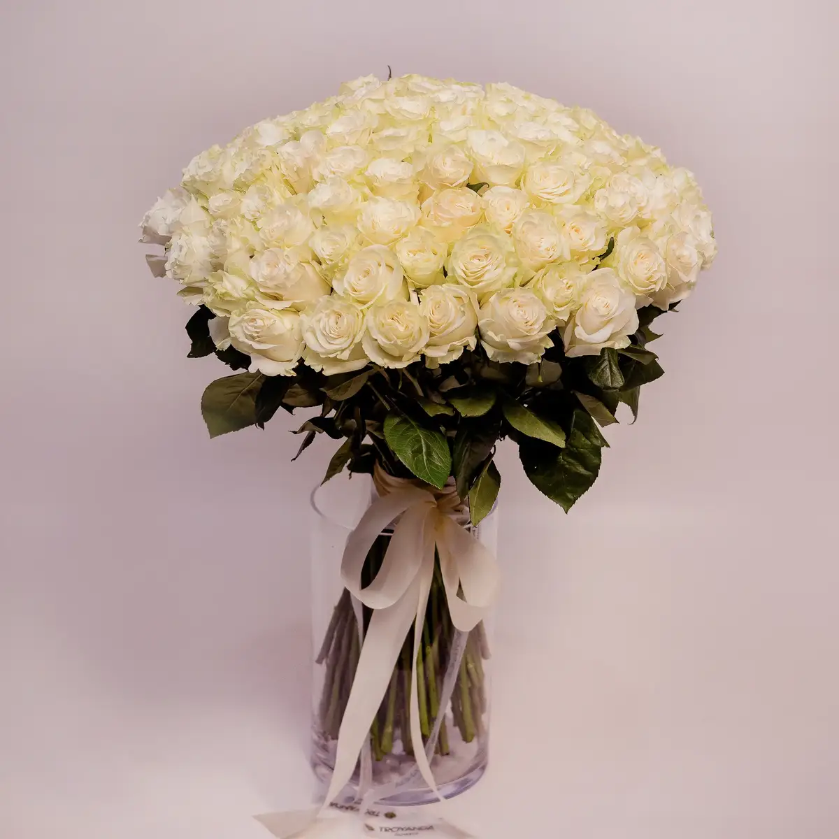 Букет 75 Троянд білих Мондіаль купити