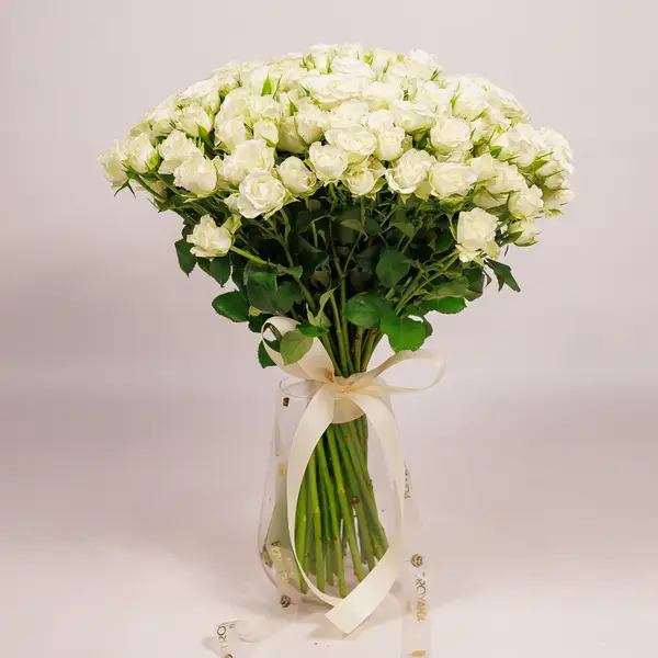 Букет 45 Троянд спрей Сновфлейк купити