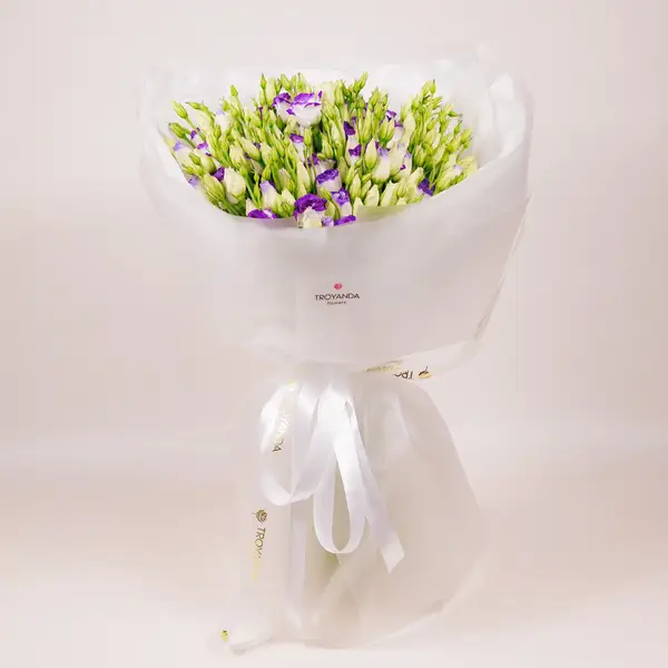 Букет 11 Біло-фіолетових еустом купити