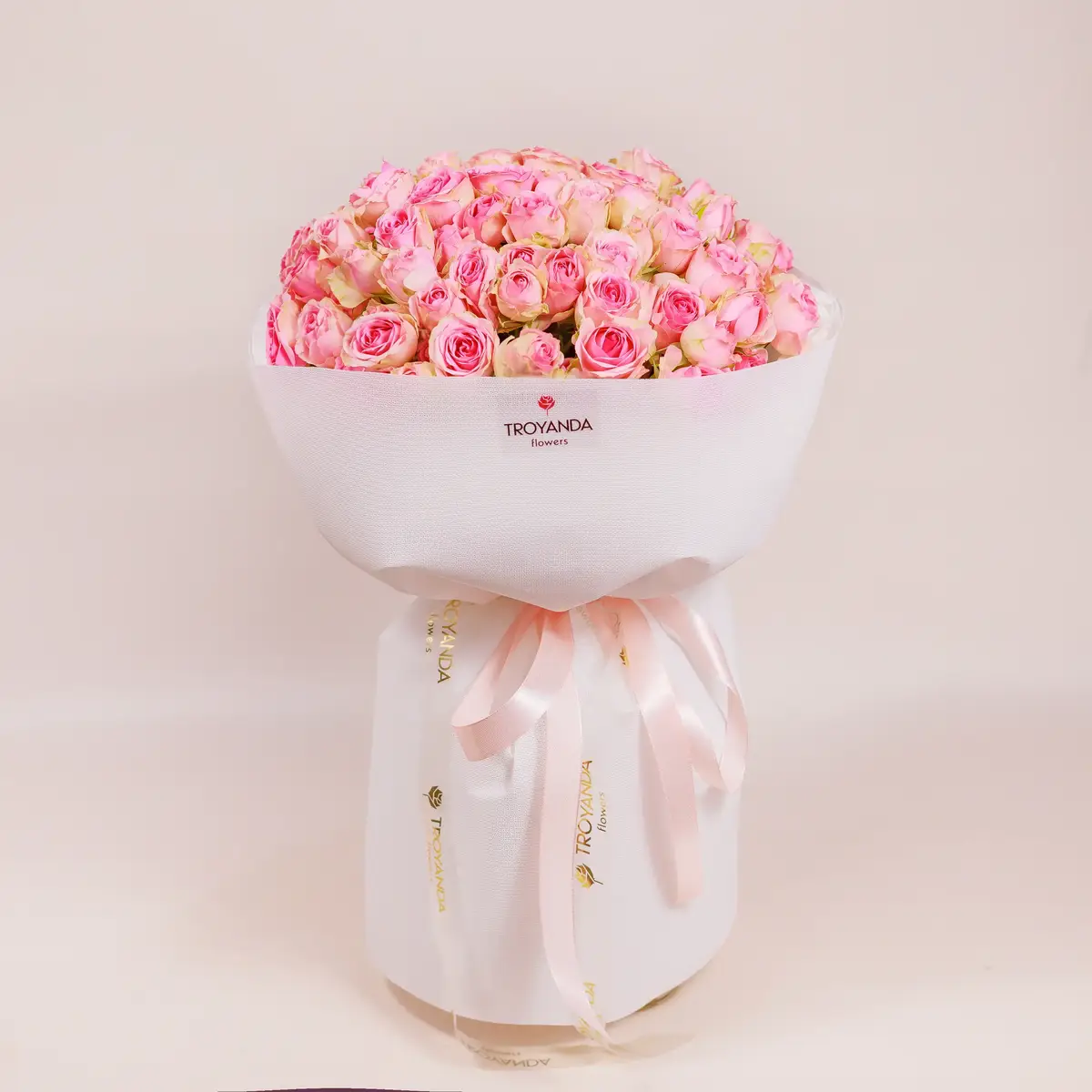 Букет 25 Троянд спрей Дінара купити