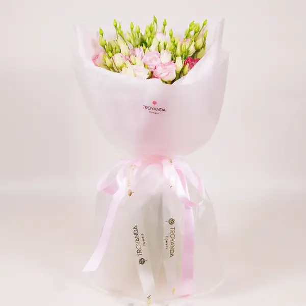 Букет 11 бело-розовых еустом купить