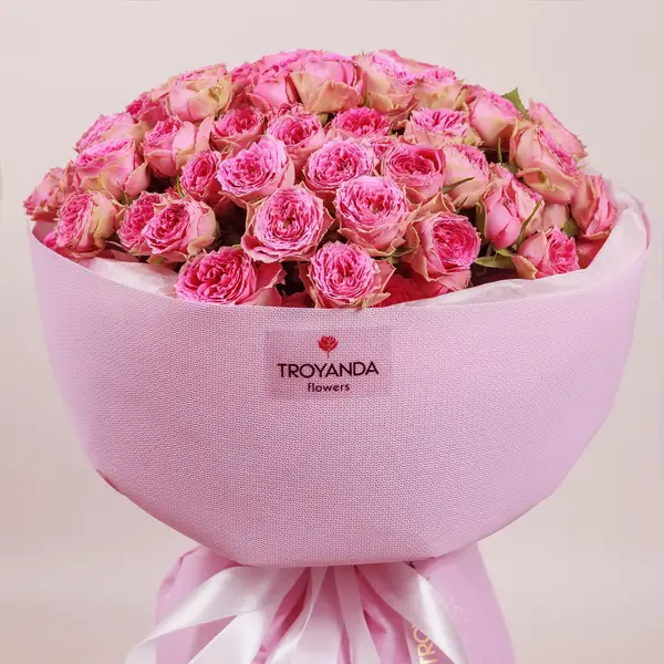 Букет 19 Троянд спрей Пінк Біжокс купити