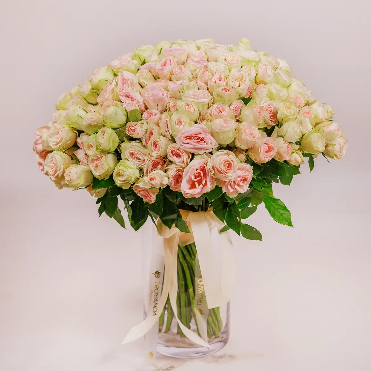 Букет 55 Троянд спрей Крісті купити