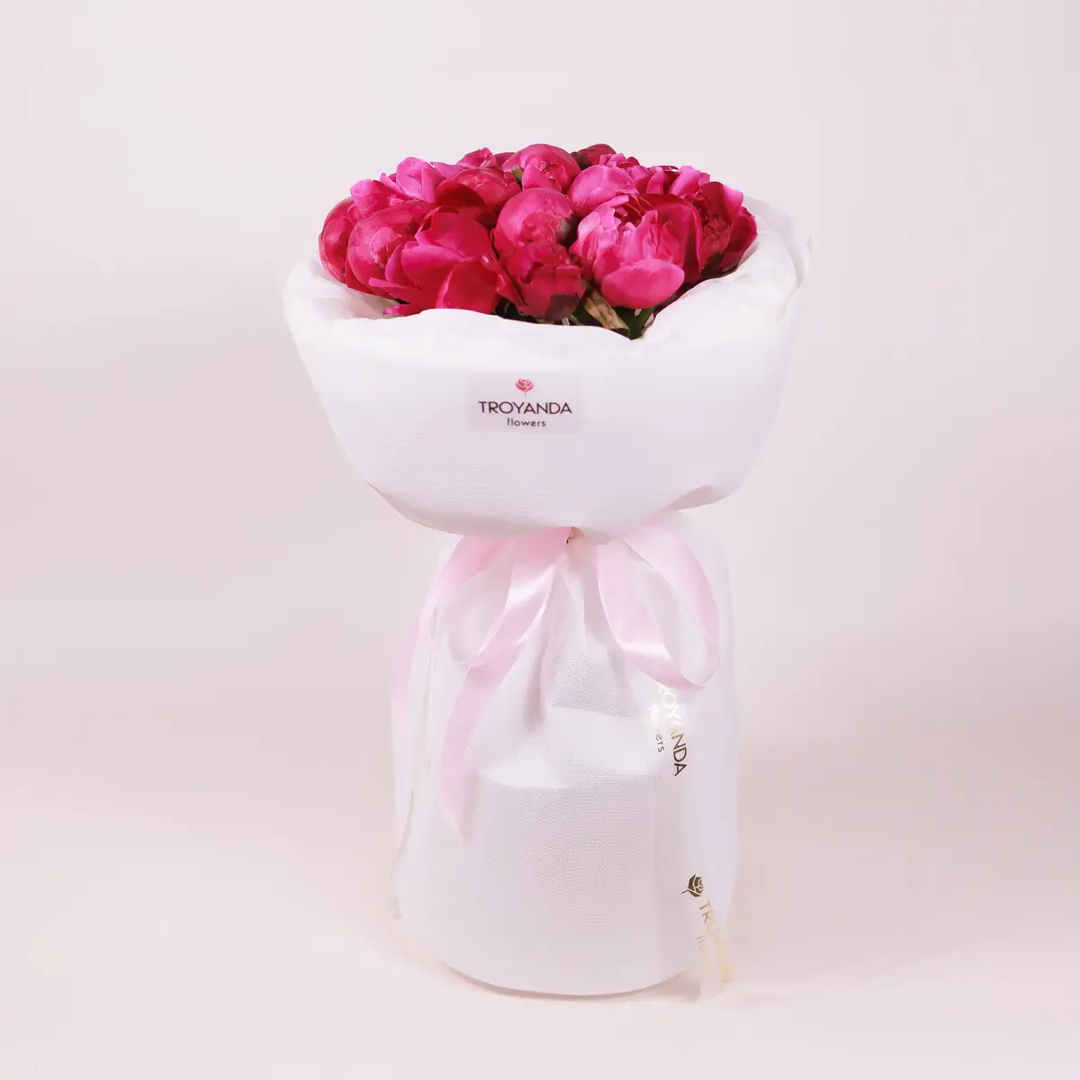 Букет 15 Малиновых Пионов Ред Сара купить