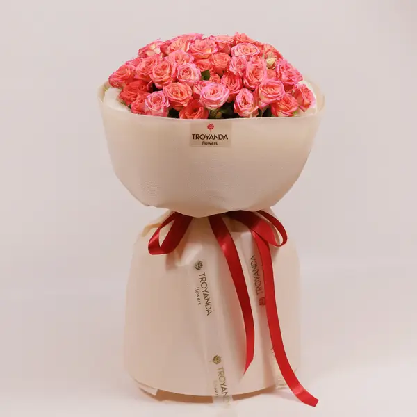 Букет 15 Троянд спрей Самер Денс купити