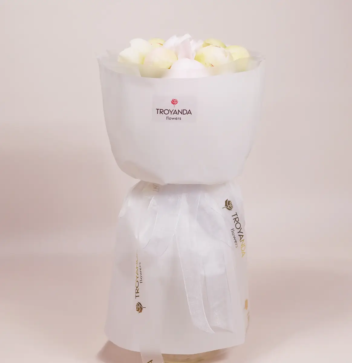 Букет 9 Кремових Півоній Оділ купити