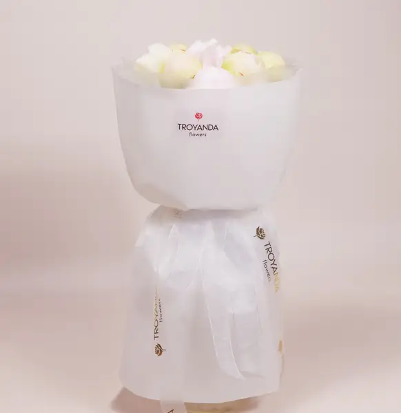 Букет 9 Кремових Півоній Оділ купити