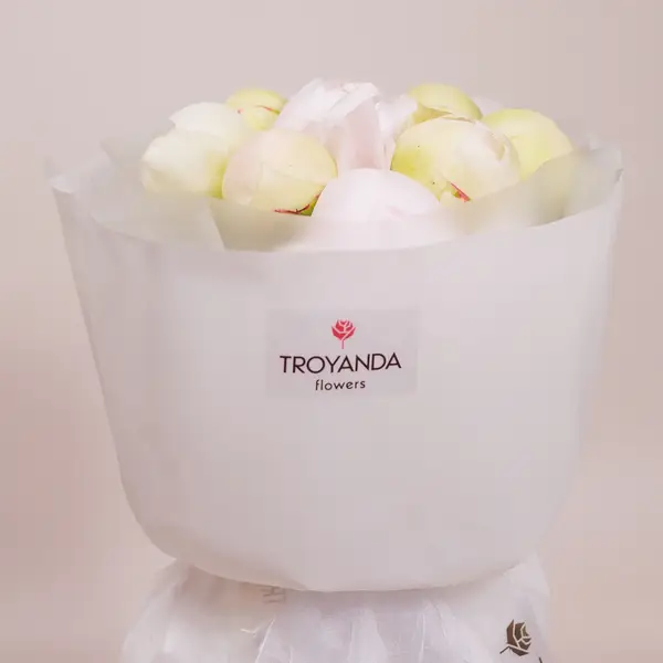 Букет 9 Кремових Півоній Оділ купити