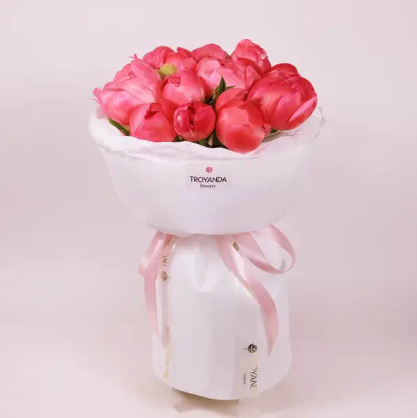 Букет 15 Коралловых Пионов Корал Шарм купить