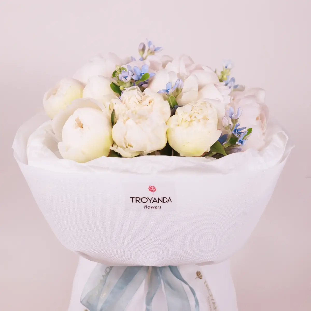Букет 15 Белых Пионов Бовл оф крем купить недорого в Украине, фото 2