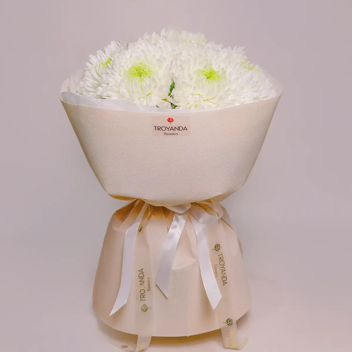 Букет 9 Однобутонних Білих Хризантем купити