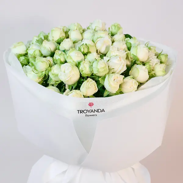 Букет 15 роз спрей Мисс Бомбастик купить