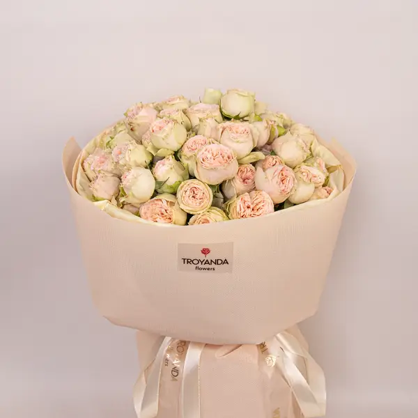 Букет 15 Троянд спрей Павлова купити