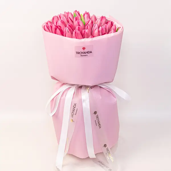 Букет из 45 розовых тюльпанов купить