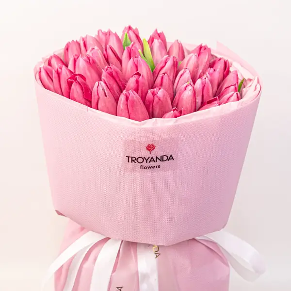 Букет из 45 розовых тюльпанов купить